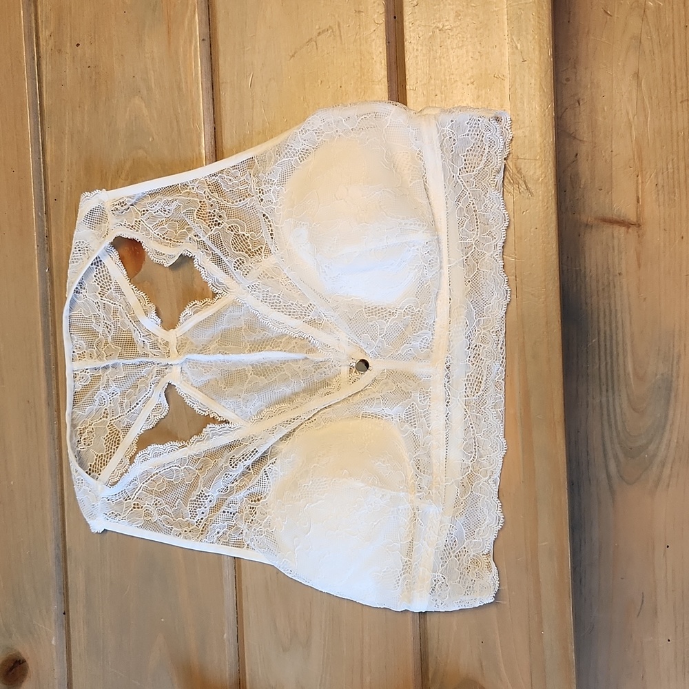 Venus Bralettes - Picture 7 of 12